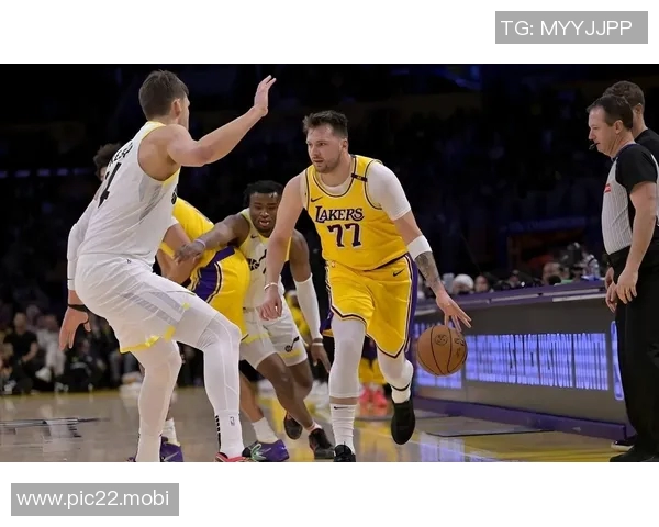 詹姆斯31+9+10东契奇27+12 湖人大胜老鹰